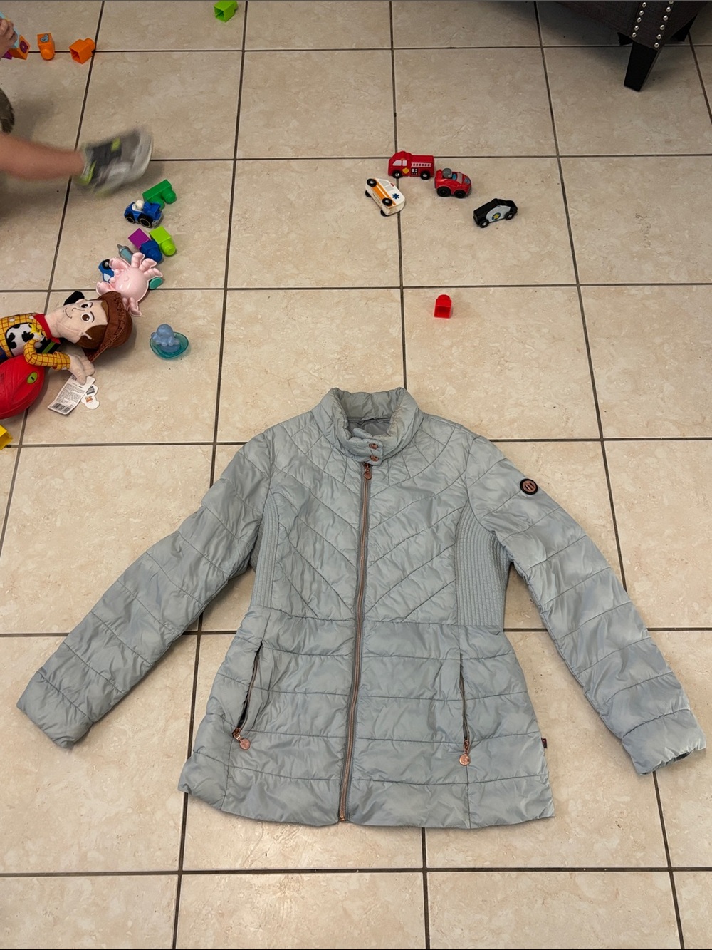 Bernardo Light Gray Quilted Puffer Jacket